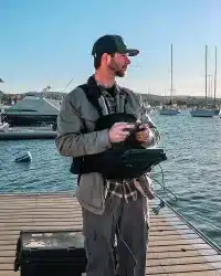 mobile pilot station Oceanbotics ROV Operator Using Handheld Controller
