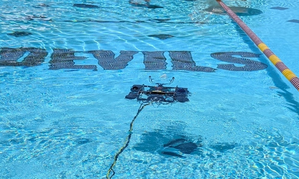CSUF Titan ROV team's ROV performing at the ASU pool. 